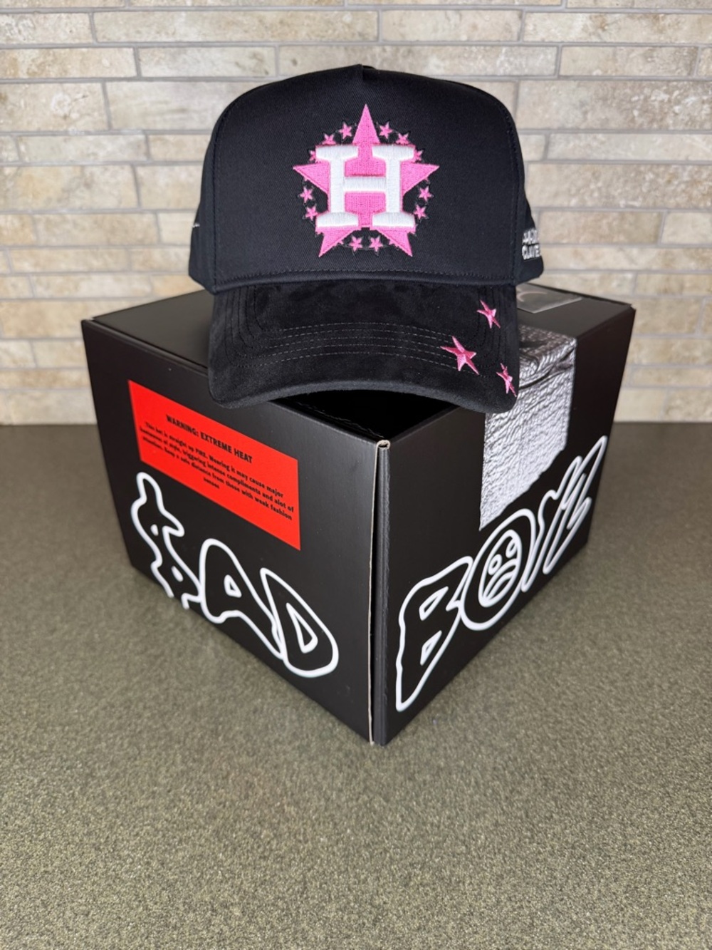 DANDY HATS X SAD BOYZ CLAVE ALI JUNIOR H Black Hat with Pink Star H Logo